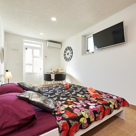 Studio apartment Bašćan Trogir Bagian luar foto