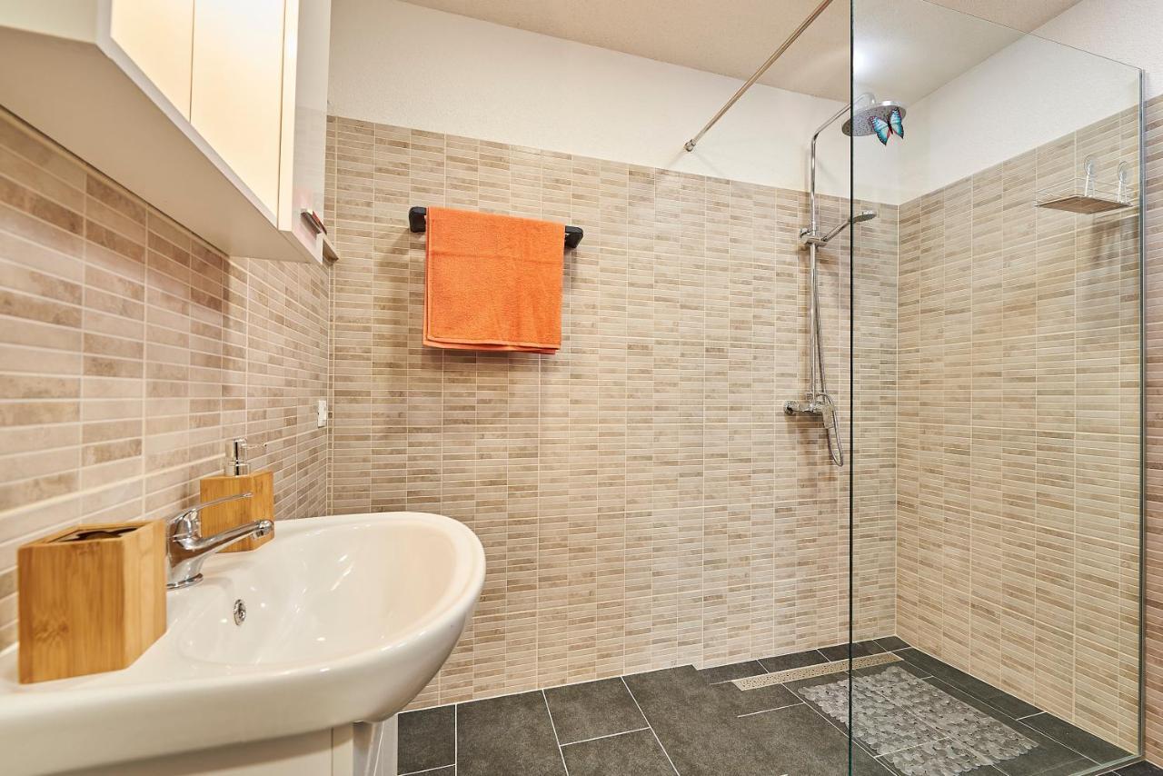 Studio apartment Bašćan Trogir Bagian luar foto